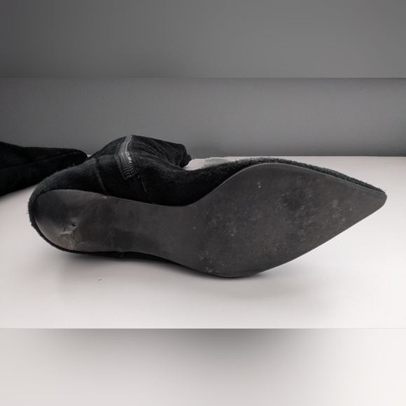 Steve Madden Black Suede Knee-High Sybel Boots (Adult Size 6) w/Kitten-Heel - Picture 7 of 16